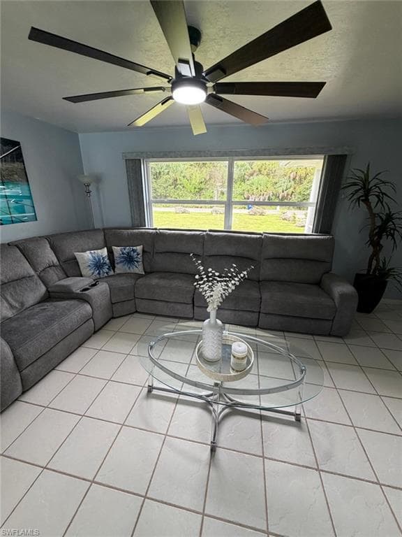 704 Cleveland Ave, Lehigh Acres, photo 3