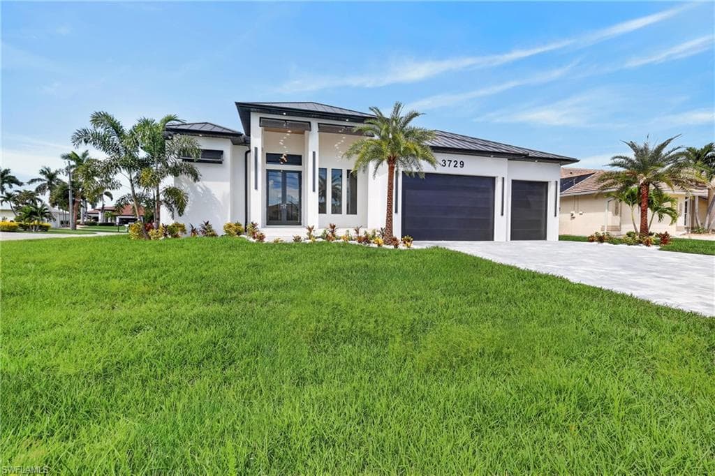3729 4th Ln, Cape Coral