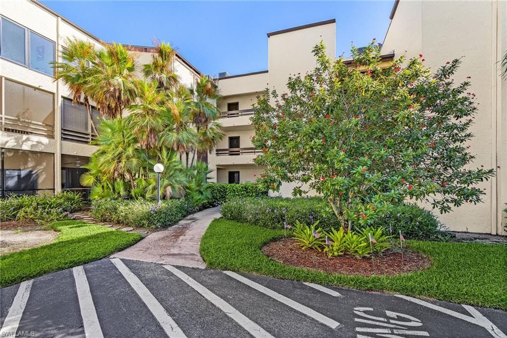 3625 Boca Ciega Dr #212, Naples, photo 2