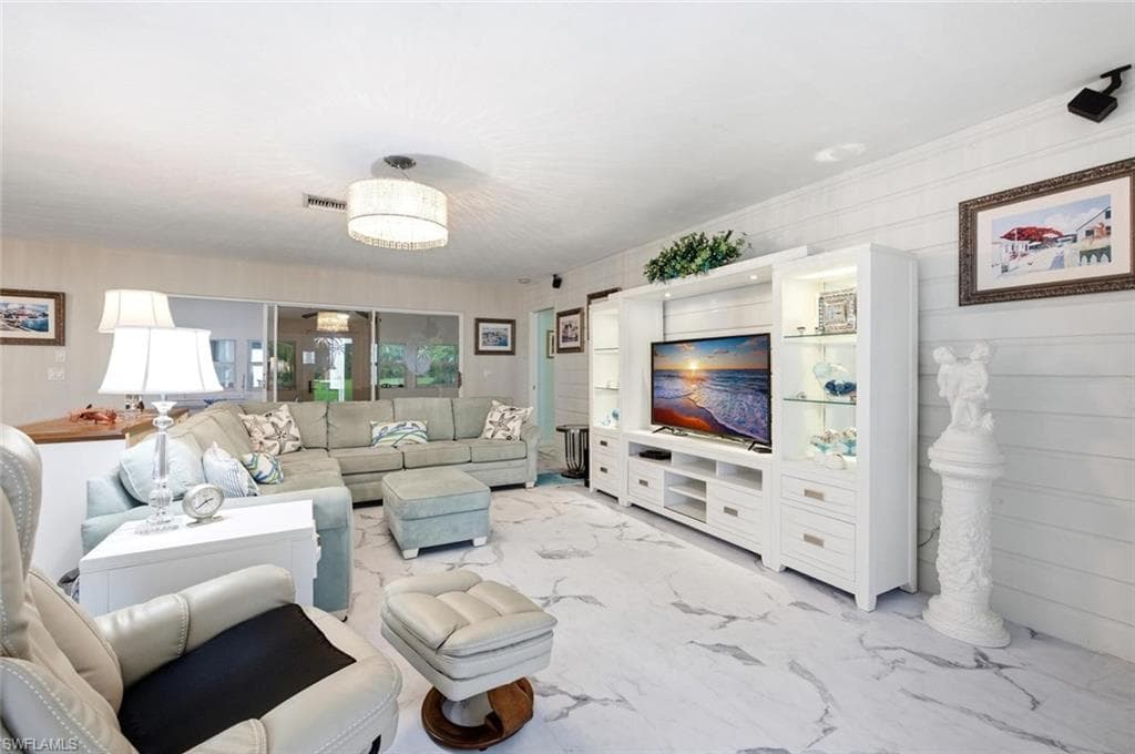 989 Charlemagne Blvd, Naples, photo 2