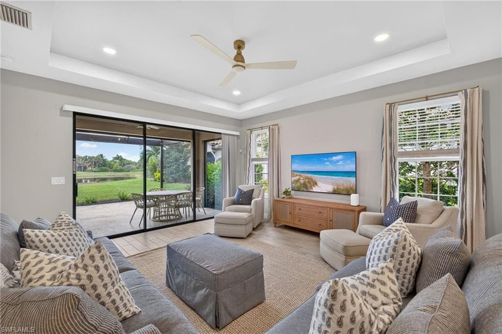 15159 Tolmino St, Naples, photo 3