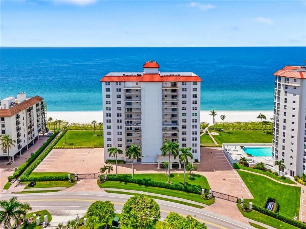 10691 Gulf Shore Dr #200, Naples