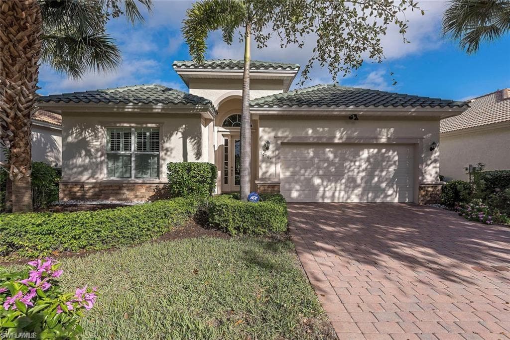 10304 Flat Stone Loop, Bonita Springs