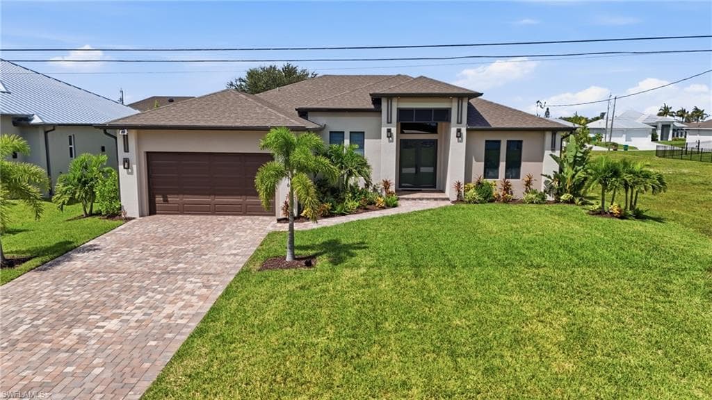 516 35th Pl, Cape Coral