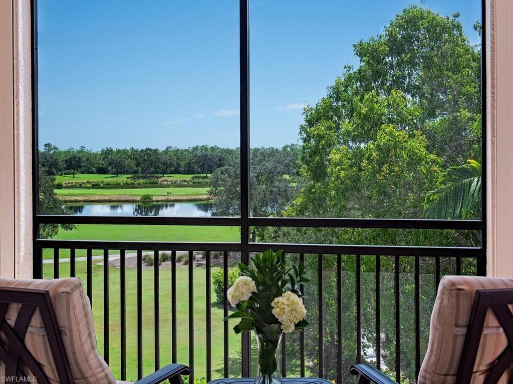 2550 Marquesa Royale Ln #201, Naples