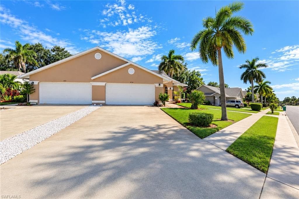 430 Saint Andrews Blvd #6, Naples