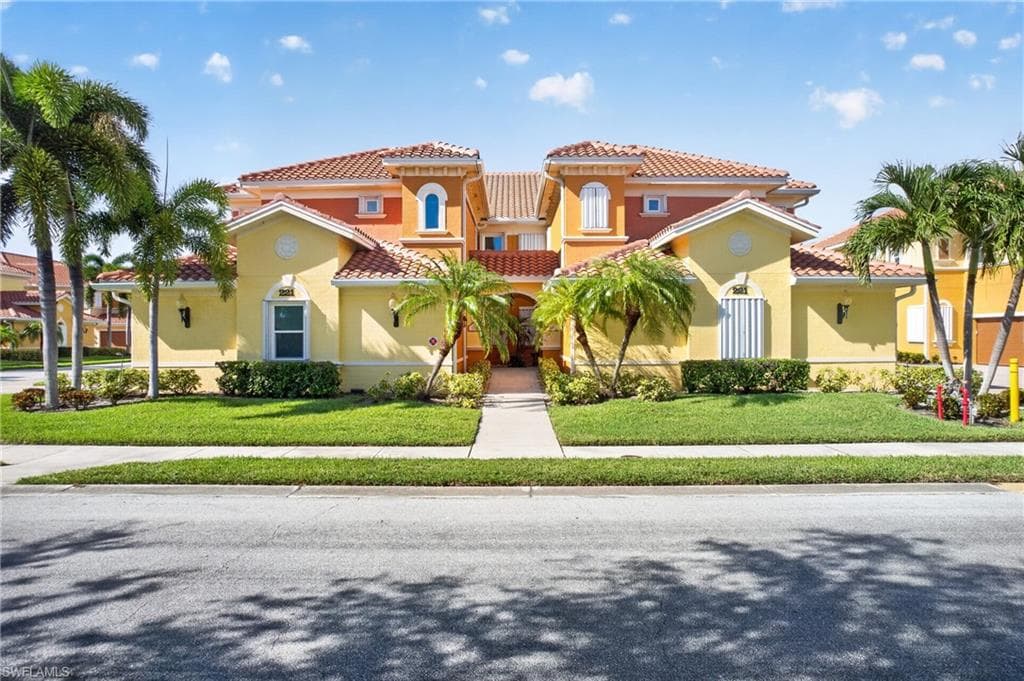 221 Shadroe Cove Cir #1303, Cape Coral
