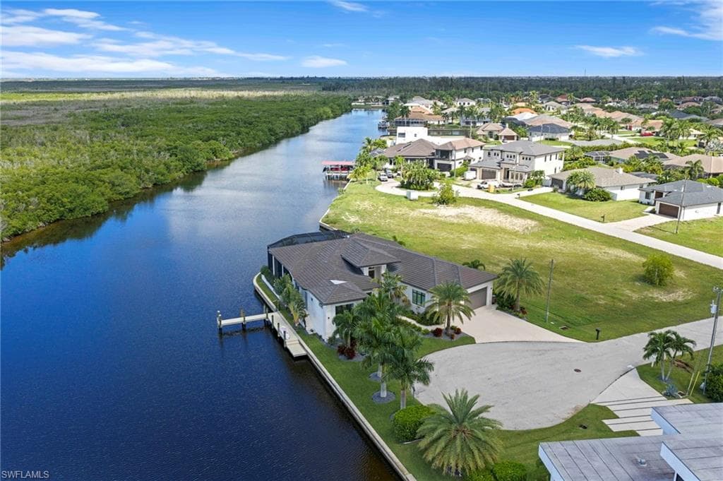 2939 28th Ln, Cape Coral, photo 3