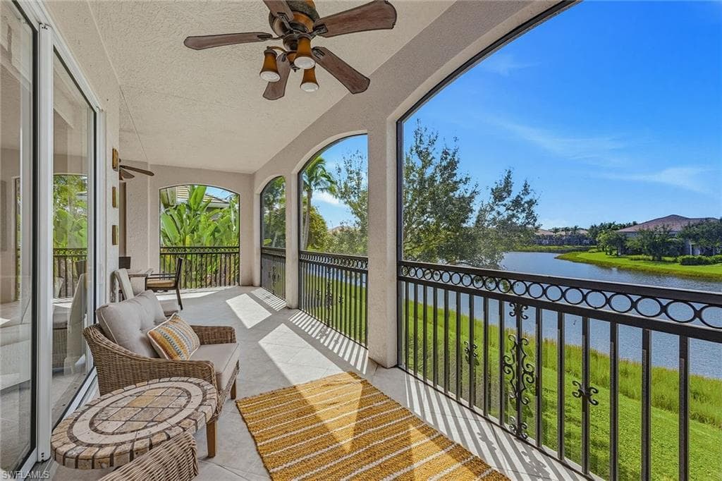 9238 Tesoro Ln #203, Naples