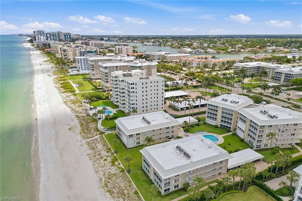 2875 Gulf Shore Blvd #106, Naples, photo 2
