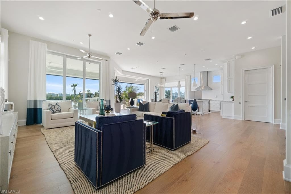 5997 Cypress Ln, Bonita Springs, photo 2