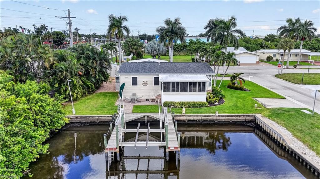 17520 Azalea Ln, Fort Myers Beach, photo 3