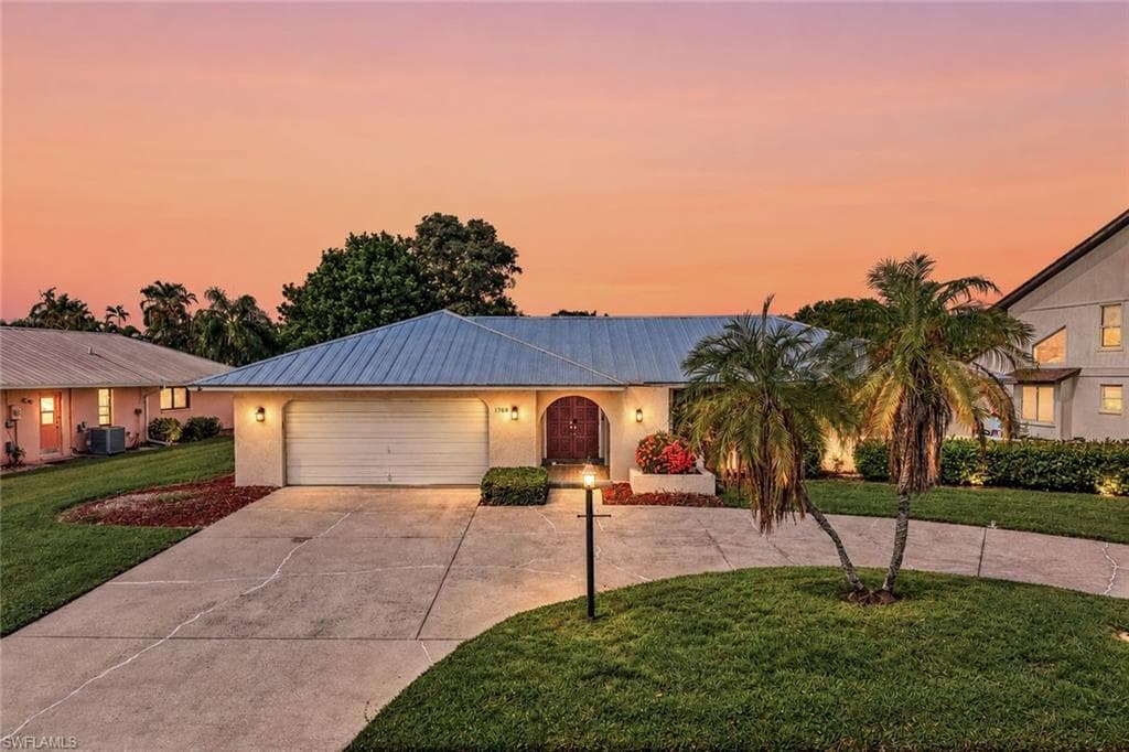 1768 Whiskey Creek Dr, Fort Myers, photo 2