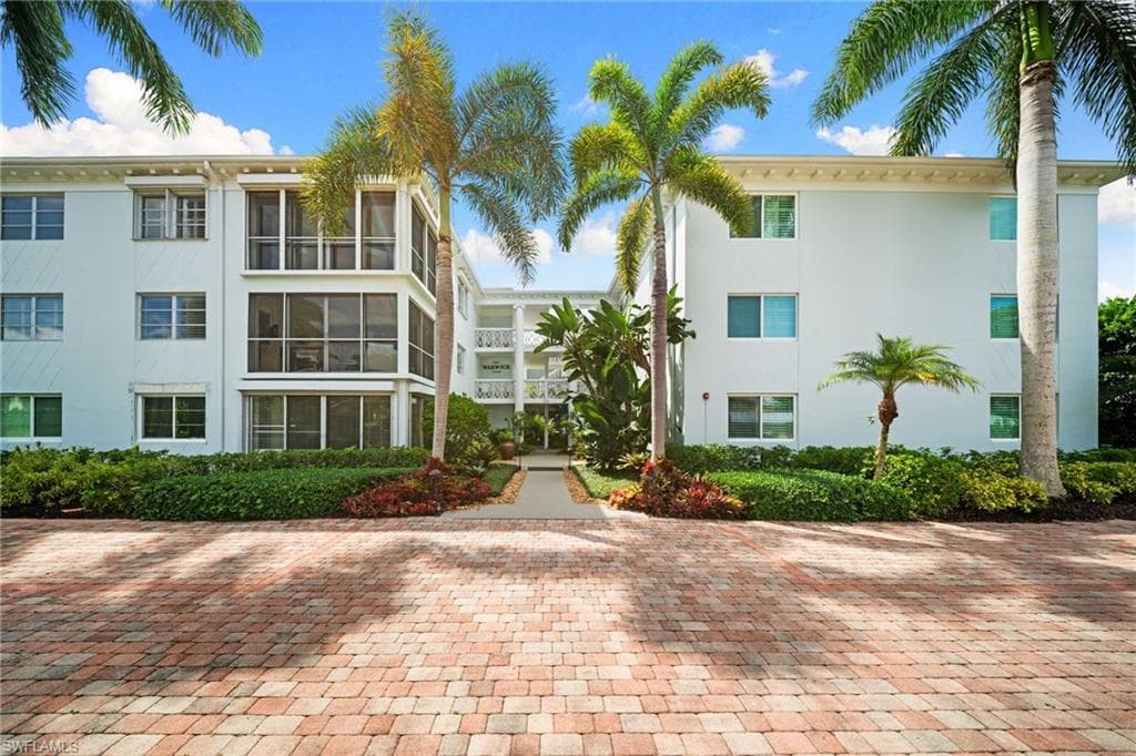 280 2nd Ave #303, Naples