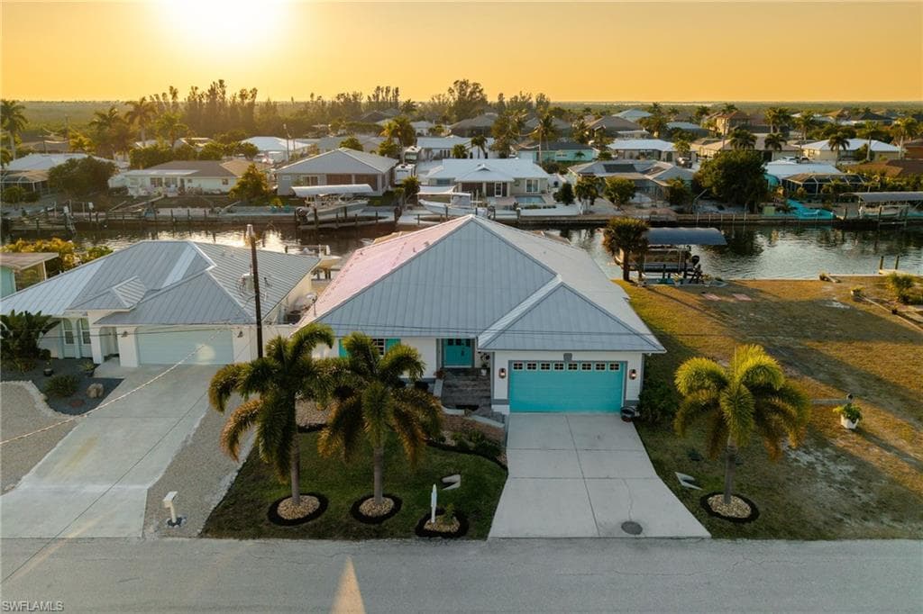 12249 Moon Shell Dr, Matlacha Isles