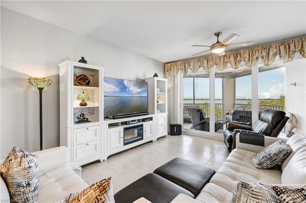 201 Vintage Bay Dr #b 18, Marco Island, photo 2