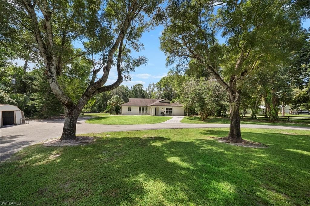 5750 Westport Ln, Naples, photo 2
