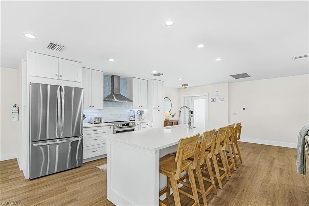 8 Palmview Blvd, Fort Myers Beach, photo 3