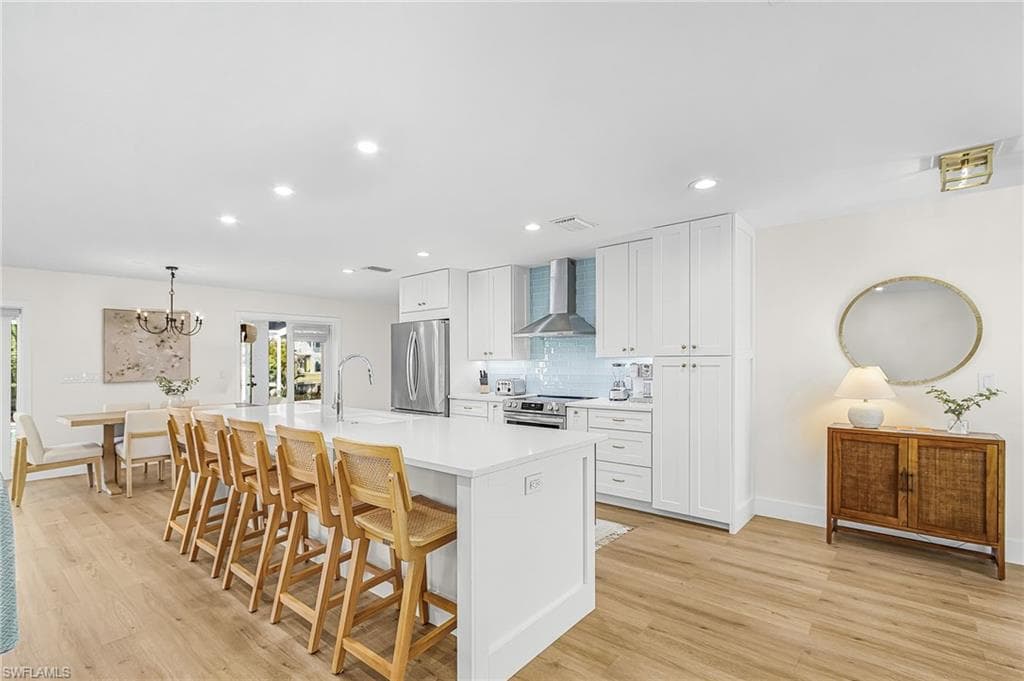 8 Palmview Blvd, Fort Myers Beach