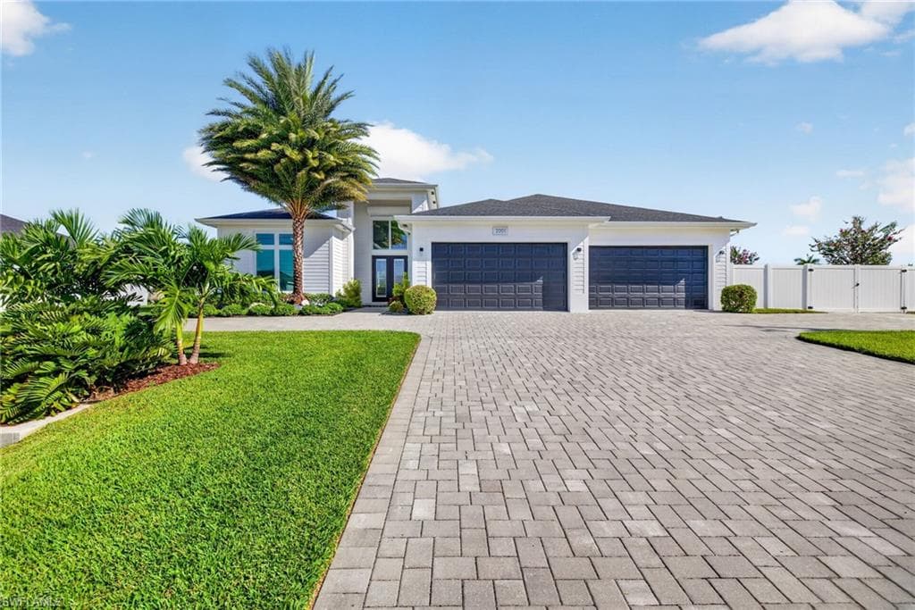 2001 2nd Ter, Cape Coral