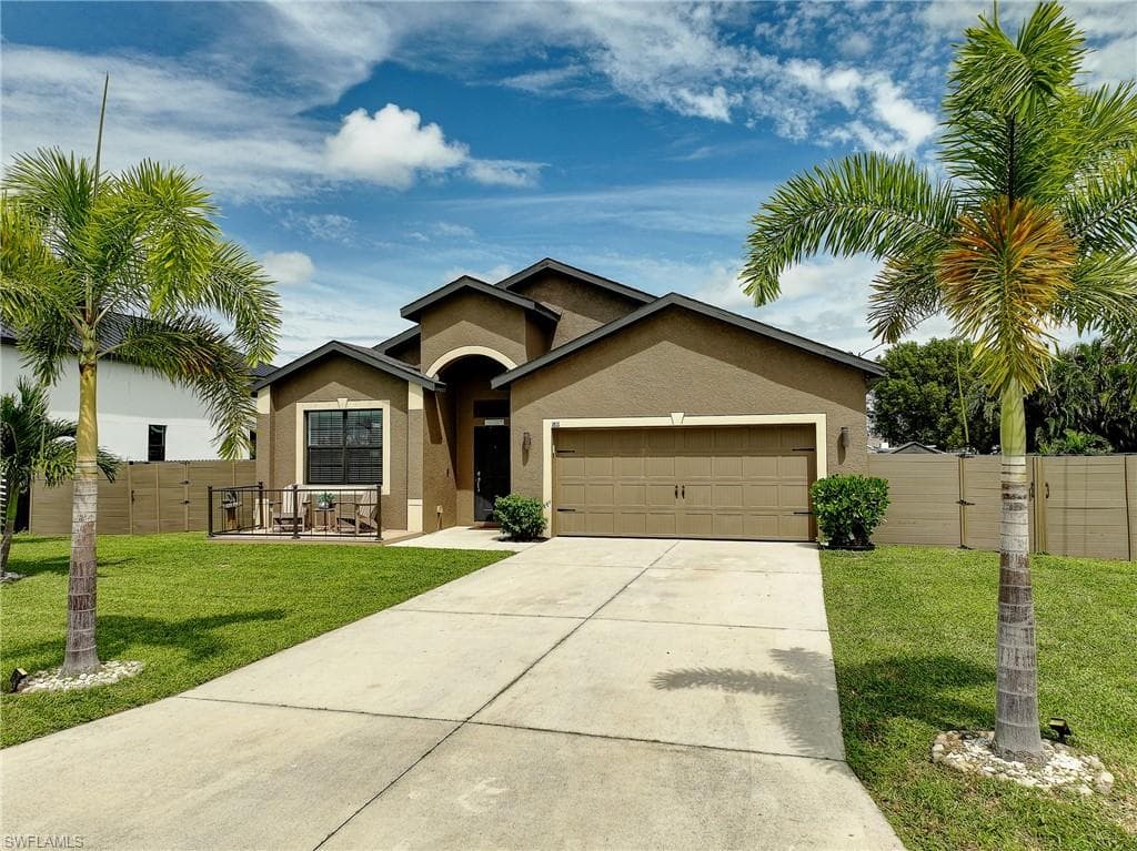 1811 13th St, Cape Coral