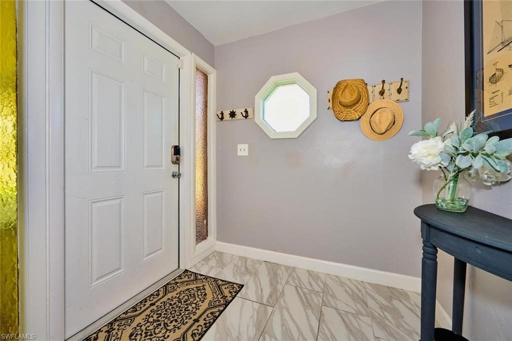 2212 Crystal Dr, Fort Myers, photo 3