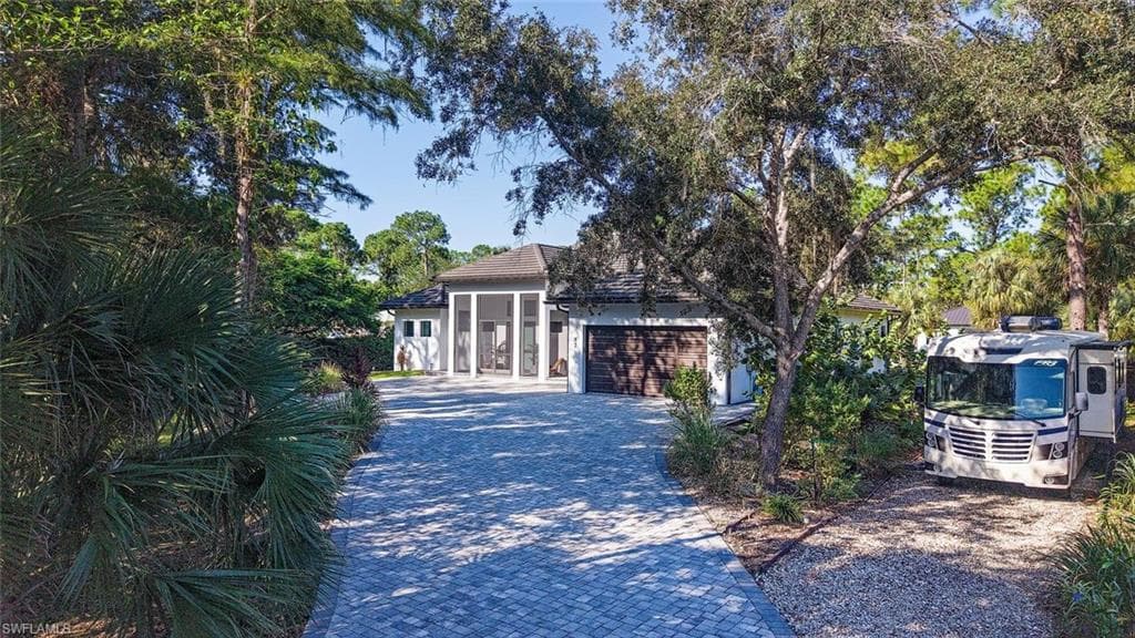 12 35th Ave, Naples