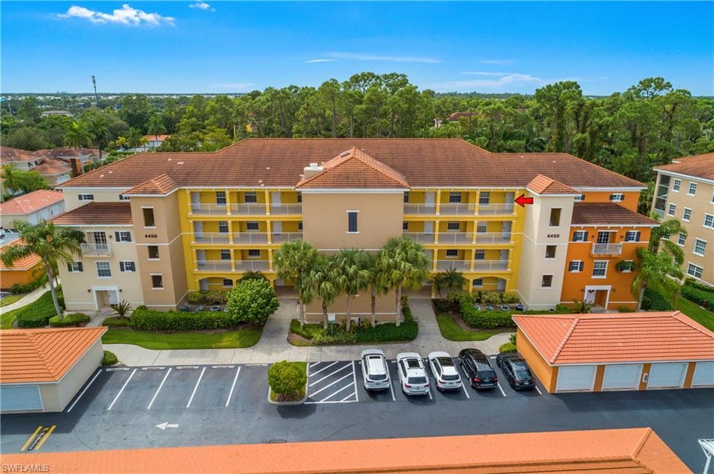 4450 Botanical Place Cir #406, Naples