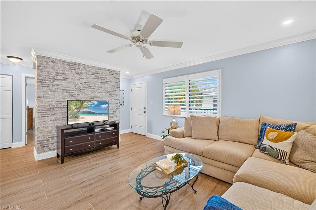 788 Park Shore Dr #d36, Naples
