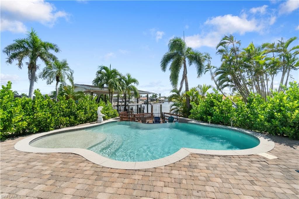5161 Williams Dr, Fort Myers Beach, photo 3