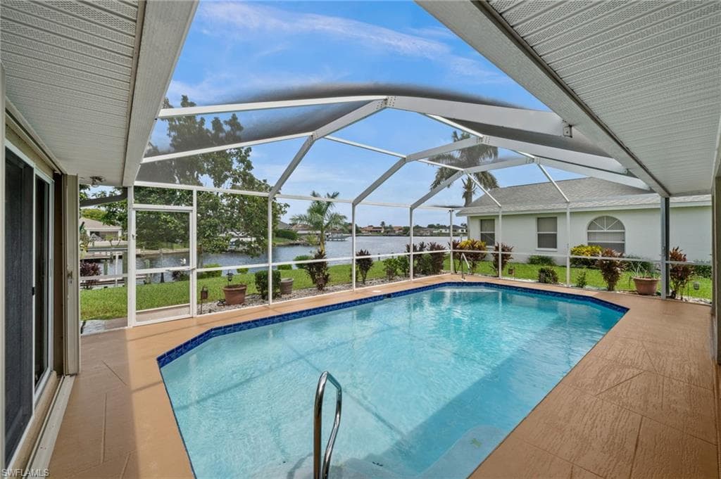 403 28th Ter, Cape Coral, photo 2