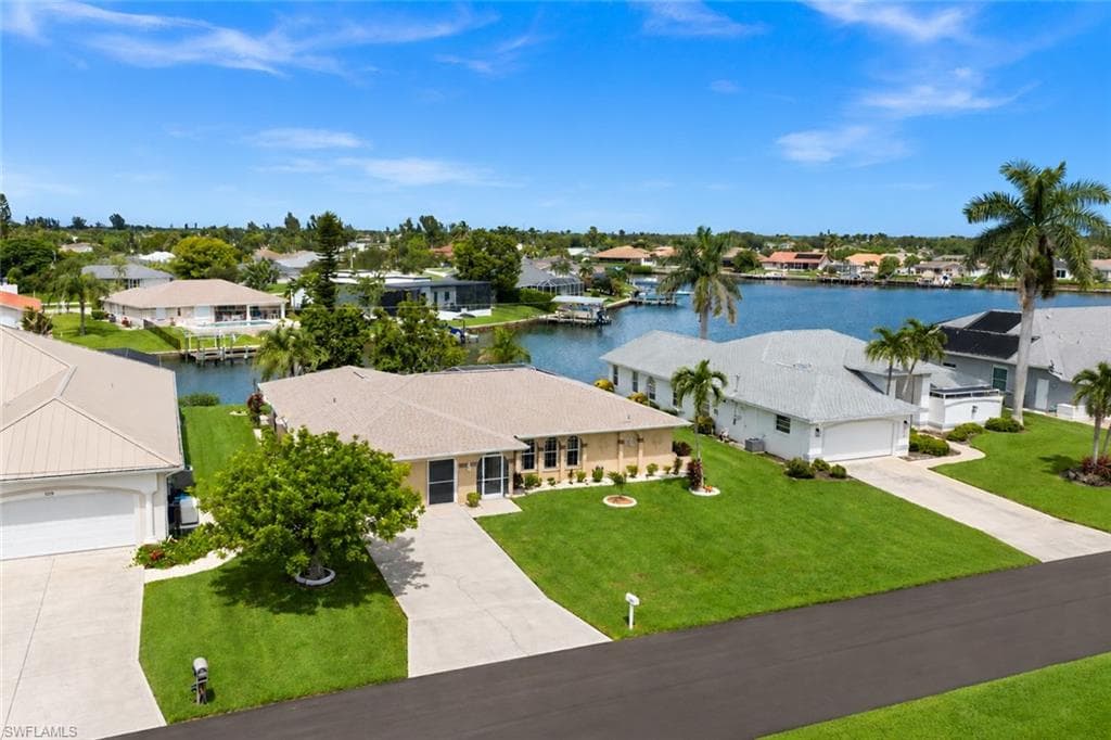 403 28th Ter, Cape Coral