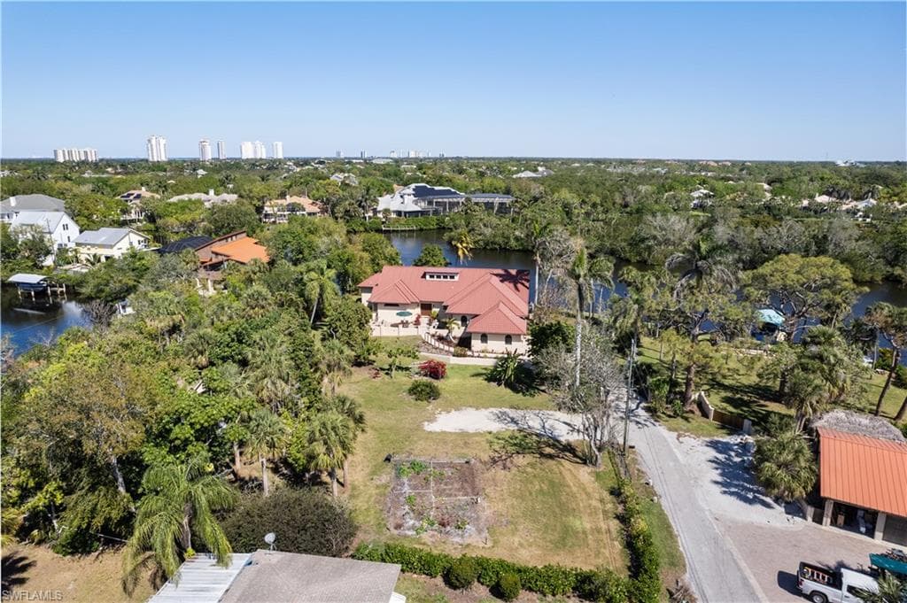 27557 Shore Dr, Bonita Springs, photo 3