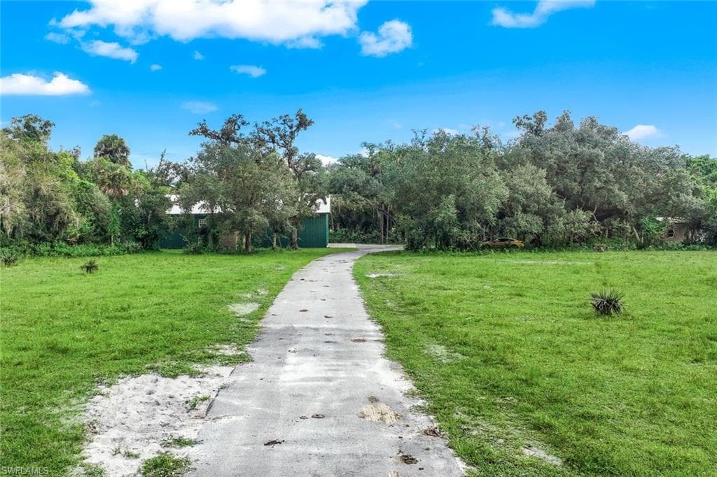 21211 Palm Beach Blvd, Alva, photo 2
