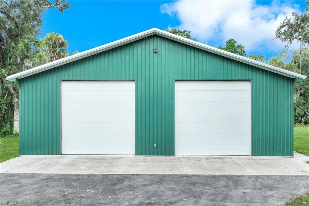 21211 Palm Beach Blvd, Alva, photo 3