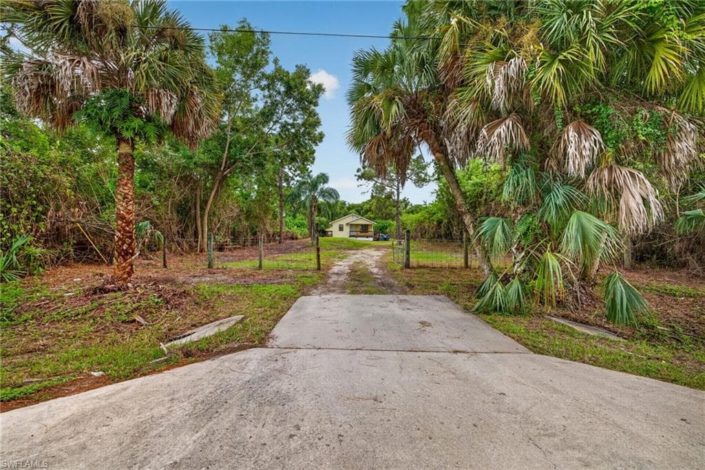 3740 18th Ave, Naples, photo 2