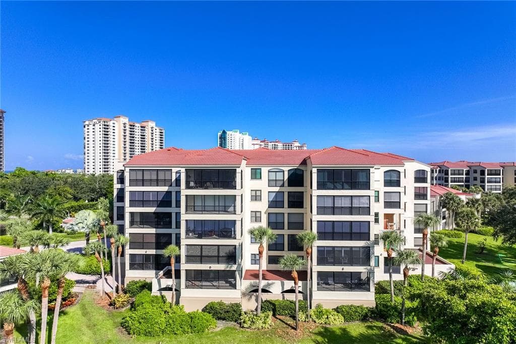 7024 Pelican Bay Blvd #201, Naples, photo 3