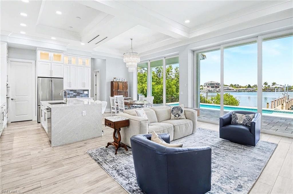 62 Dolphin Cir, Naples, photo 3