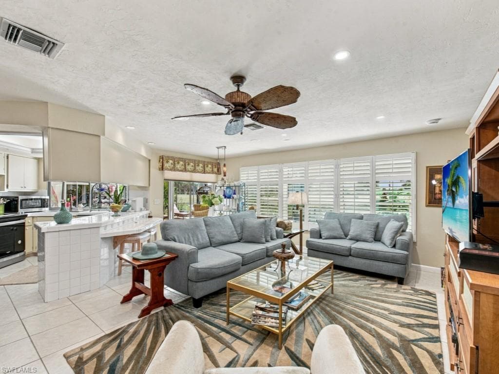 394 Bay Meadows Dr, Naples, photo 3