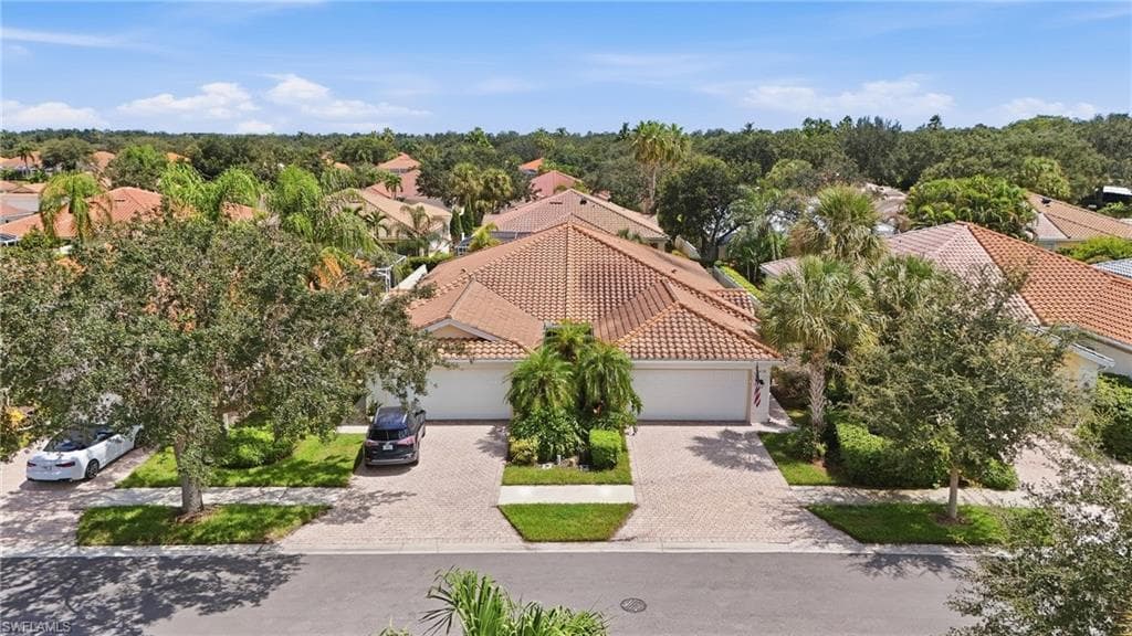 5618 Eleuthera Way, Naples