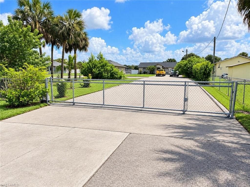 3180 Everglades Blvd, Naples
