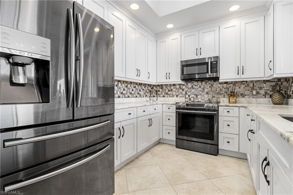2090 First St #i2409, Fort Myers, photo 2