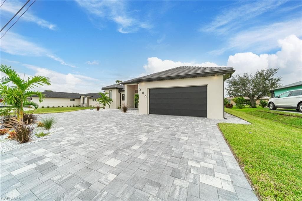 209 Chiquita Blvd, Cape Coral, photo 2