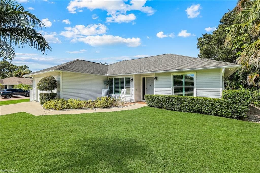 27968 Lance Dr, Bonita Springs, photo 2
