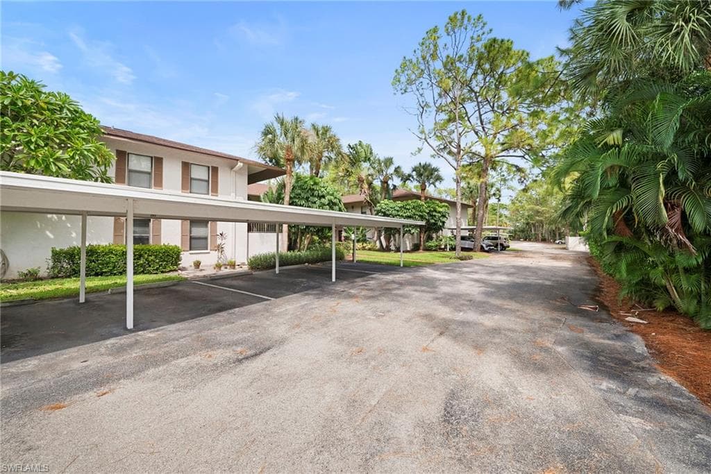 1833 Courtyard Way #105, Naples, photo 3