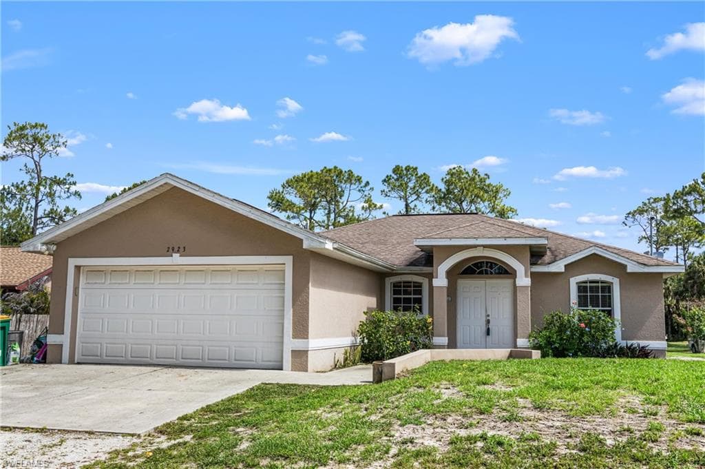 2923 14th Ave, Naples