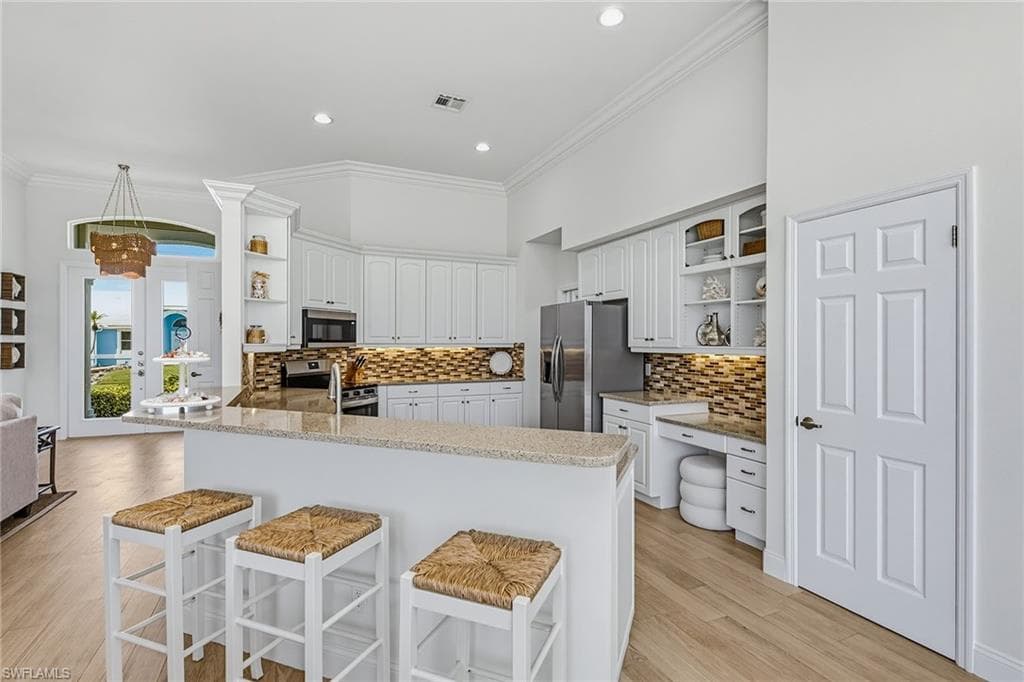 251 Seminole Ct, Marco Island, photo 3