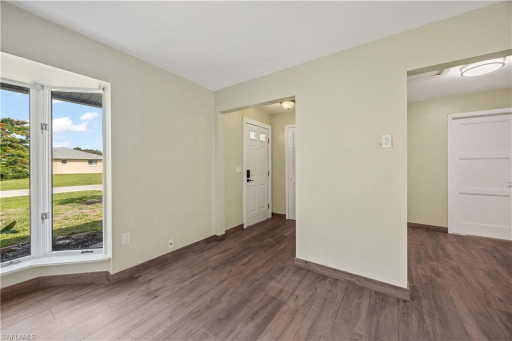 4656 Capri Dr, Naples, photo 2