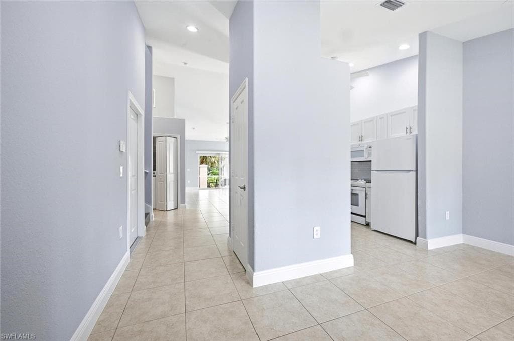 3505 Avion Woods Ct #904, Naples, photo 3