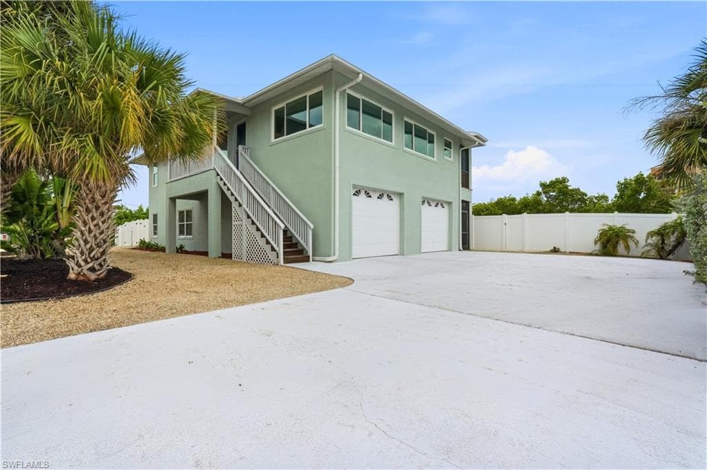 48 Fairview Blvd, Fort Myers Beach